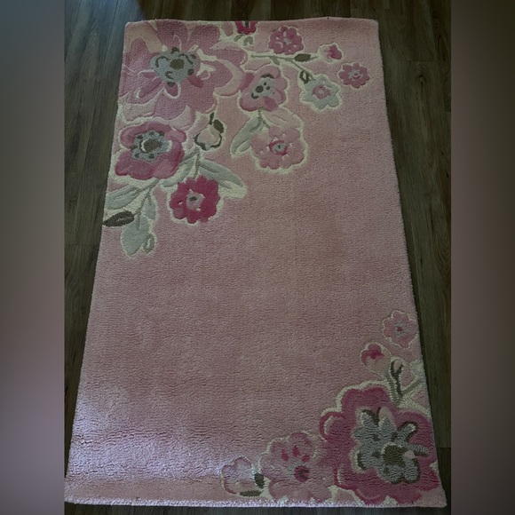 Pottery Barn Girl’s Room Floral Rug. - Picture 6 of 13